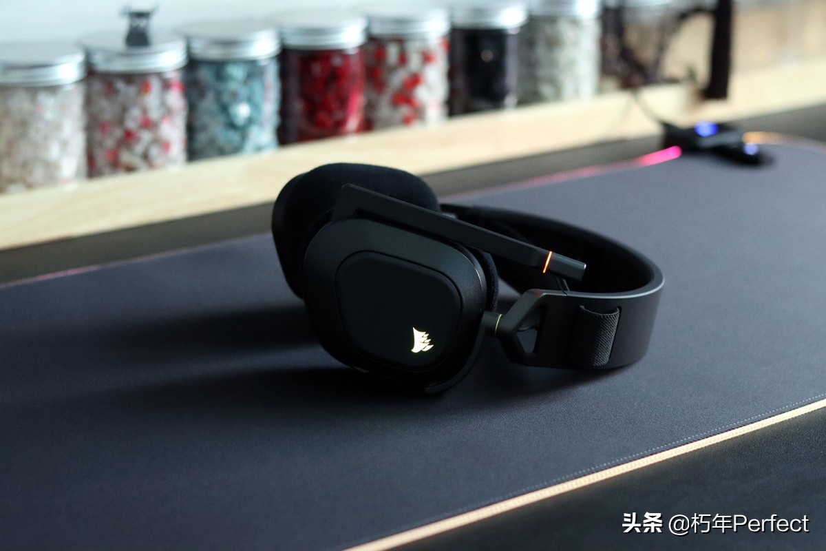 海盗船hs70无线耳机评测,海盗船hs80耳机开箱