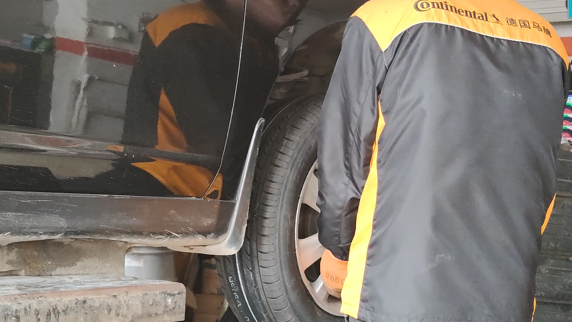 90后夫妻开车去西藏旅游,90后夫妻长途货车进西藏