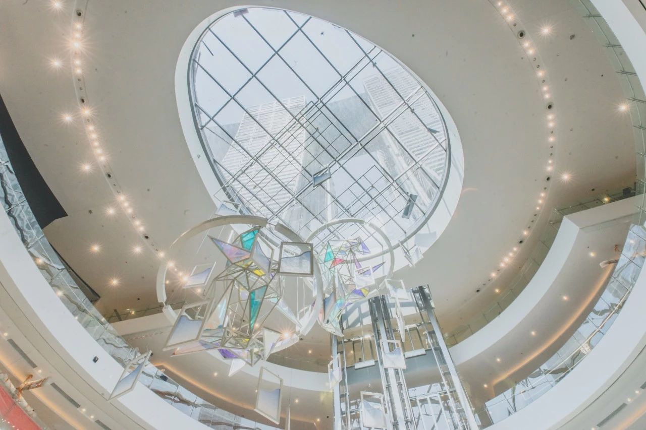 重庆来福士广场为什么受争议,来福士大楼网红街