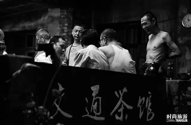 因为重庆有三宝：火锅、美女、夜景。认识重庆第四宝——黄桷坪