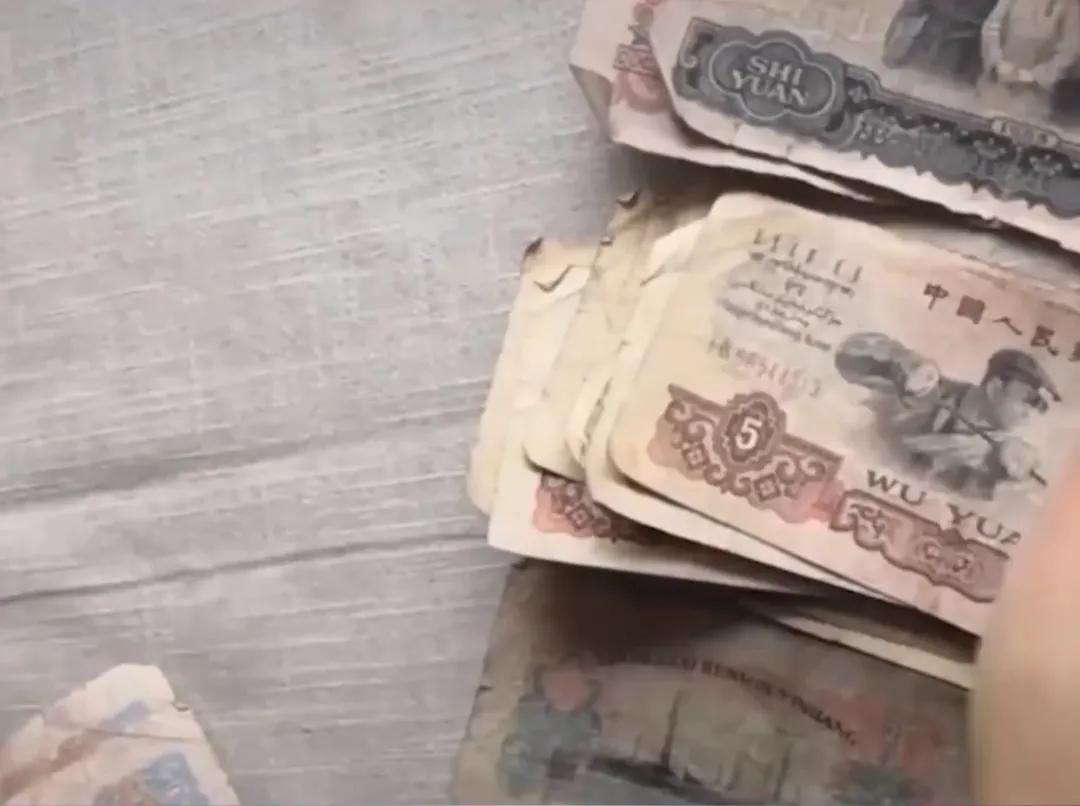 被打的老教授，吃饱的中国人