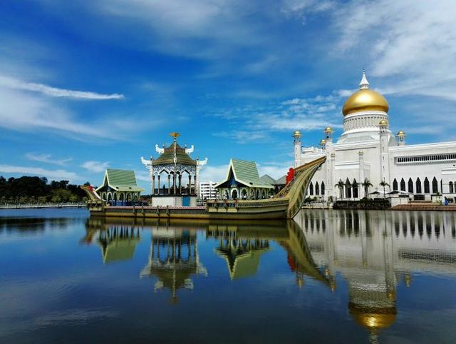 文莱主要靠什么发展,文莱曾经是东南亚大国