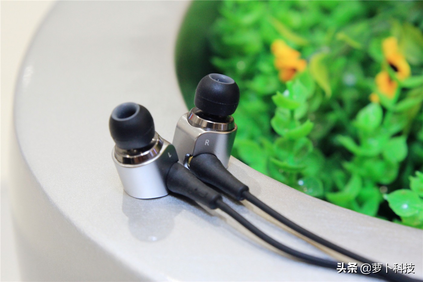 低音惊艳中高频惊喜：高解析耳机松下RP-HDE10试听体验