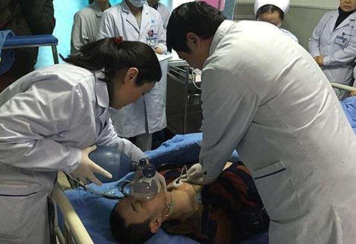 20年前考上清华北大现在怎么样,张亚超勇斗歹徒后被清华破格录取