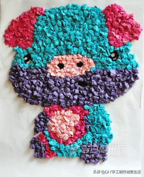 用圆纸片手工制作圣诞贴画,幼儿园大班碎纸片大树贴画