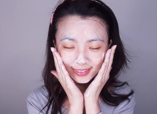 皮肤衰老最好的护肤方法,女人记住5条护肤技巧老了也吃香