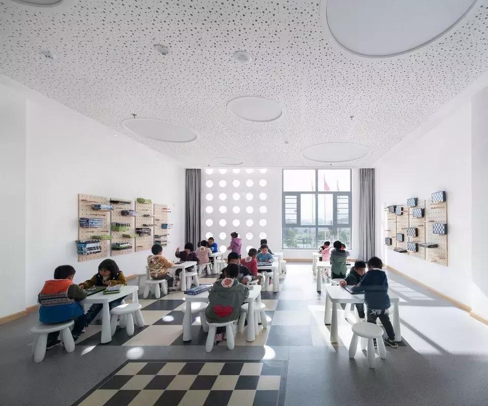 蒙自最有特色的幼儿园,最美棒棒糖幼儿园