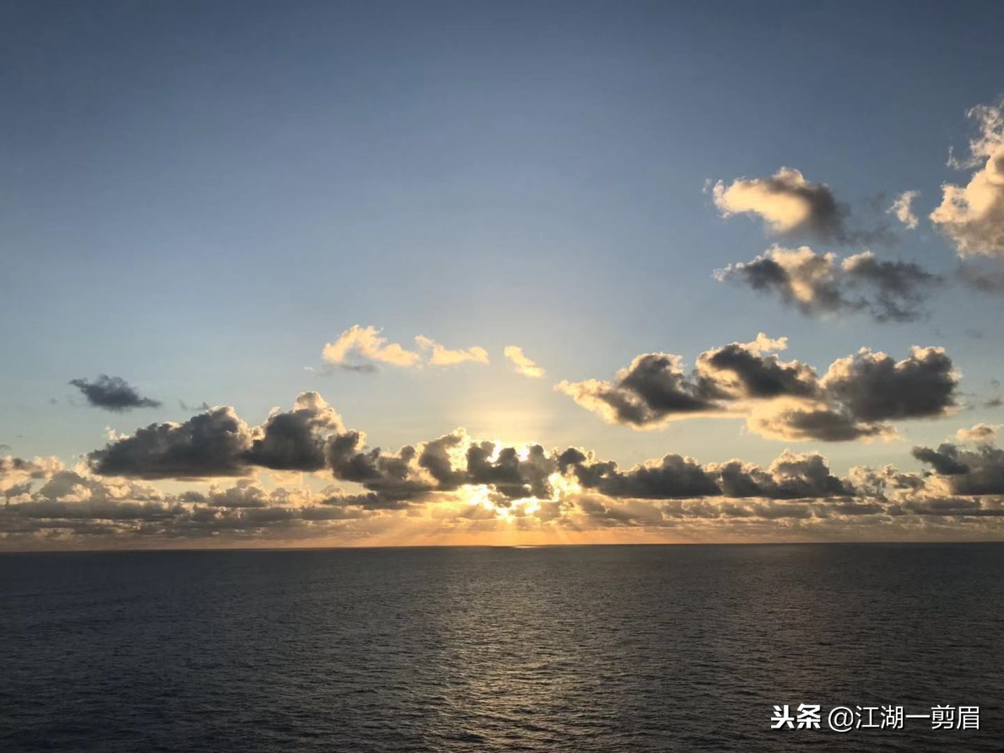 《海的女儿》故事,海的女儿故事简介150个字