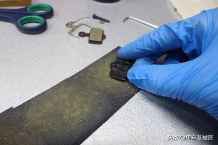 山地车油碟刹车为什么异响,油压碟刹的山地车怎么清洗