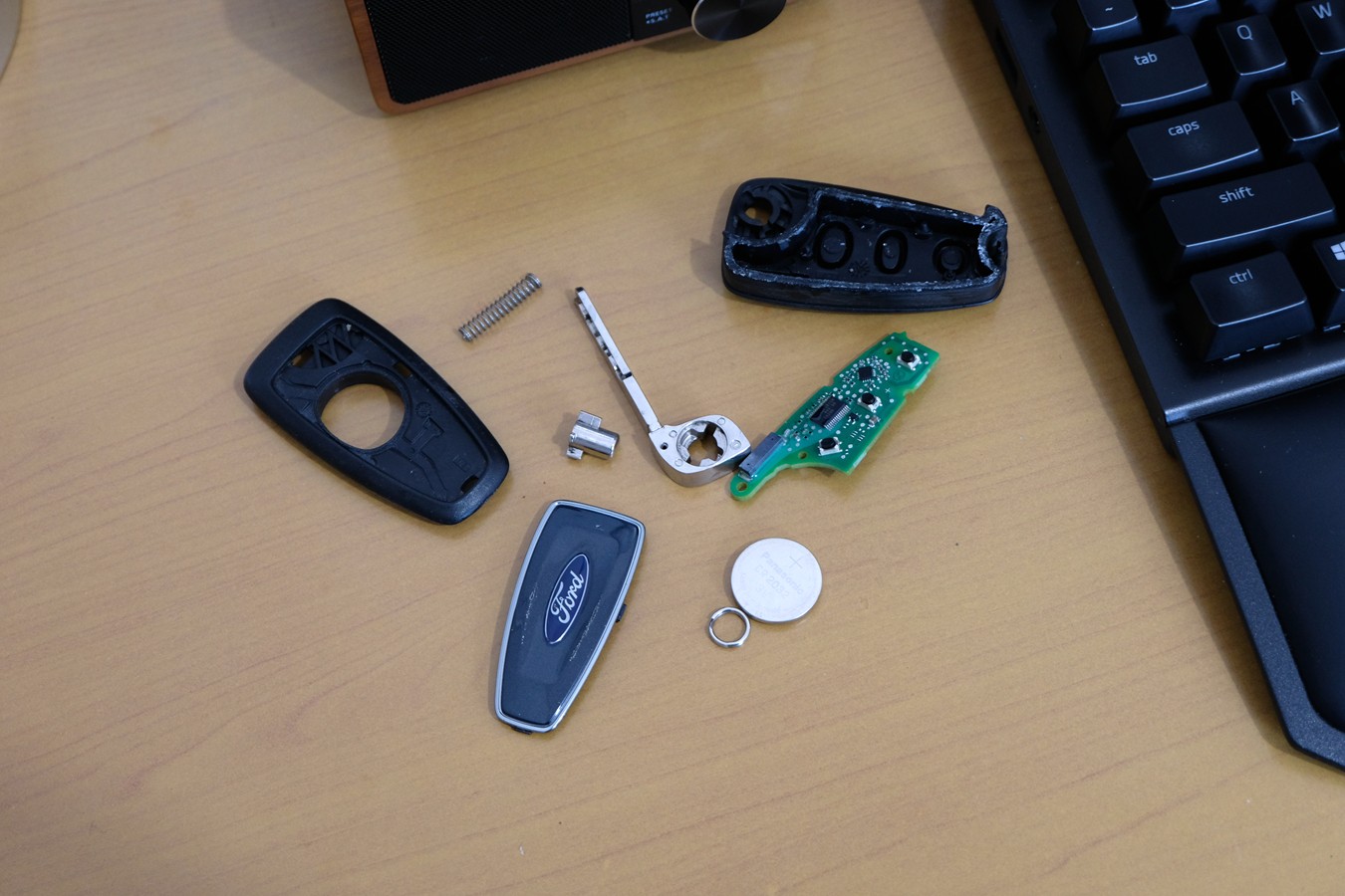 福克斯车钥匙进水维修,福克斯钥匙进水失灵的解决办法