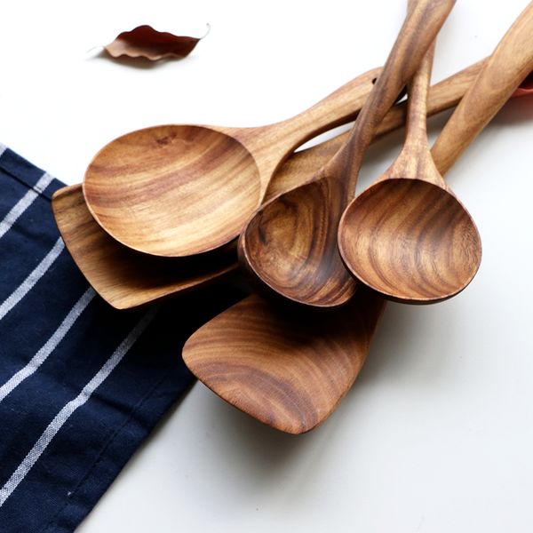 劣质汤勺遇高温＂放毒＂，啥材质汤勺最安全