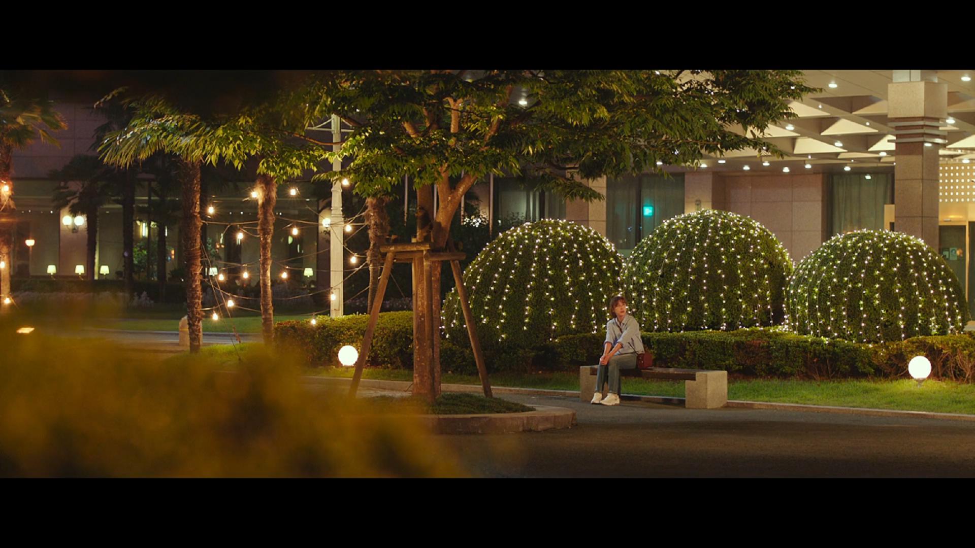 一上映就夺得韩国电影票房冠军，赶超《阿凡达》的纪录，不容错过