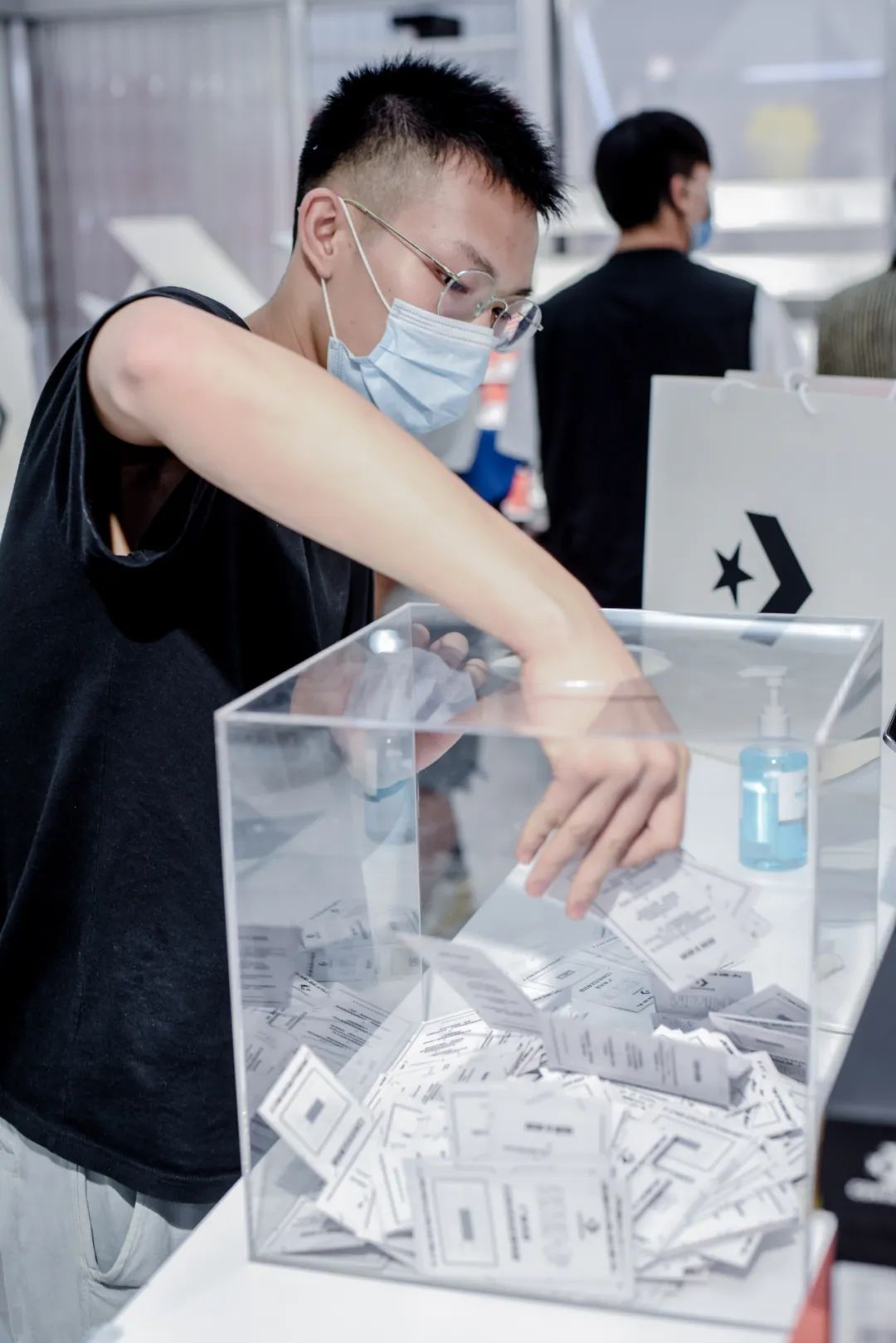 匡威巴黎快闪店 (public上海匡威快闪店)