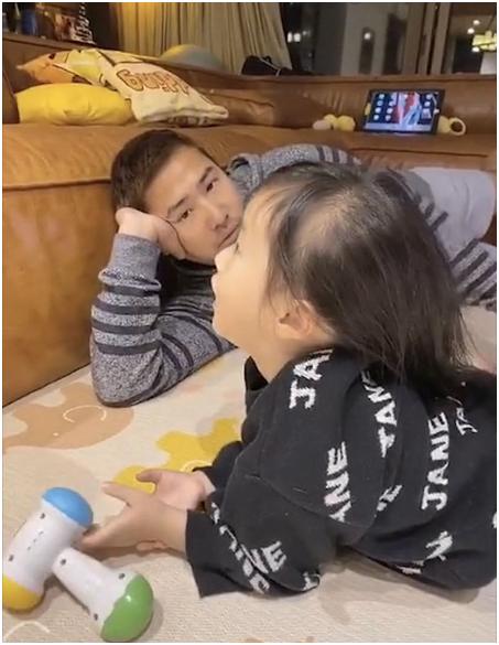 欧弟现场展示舞蹈实力被夸,欧弟跳舞breaking