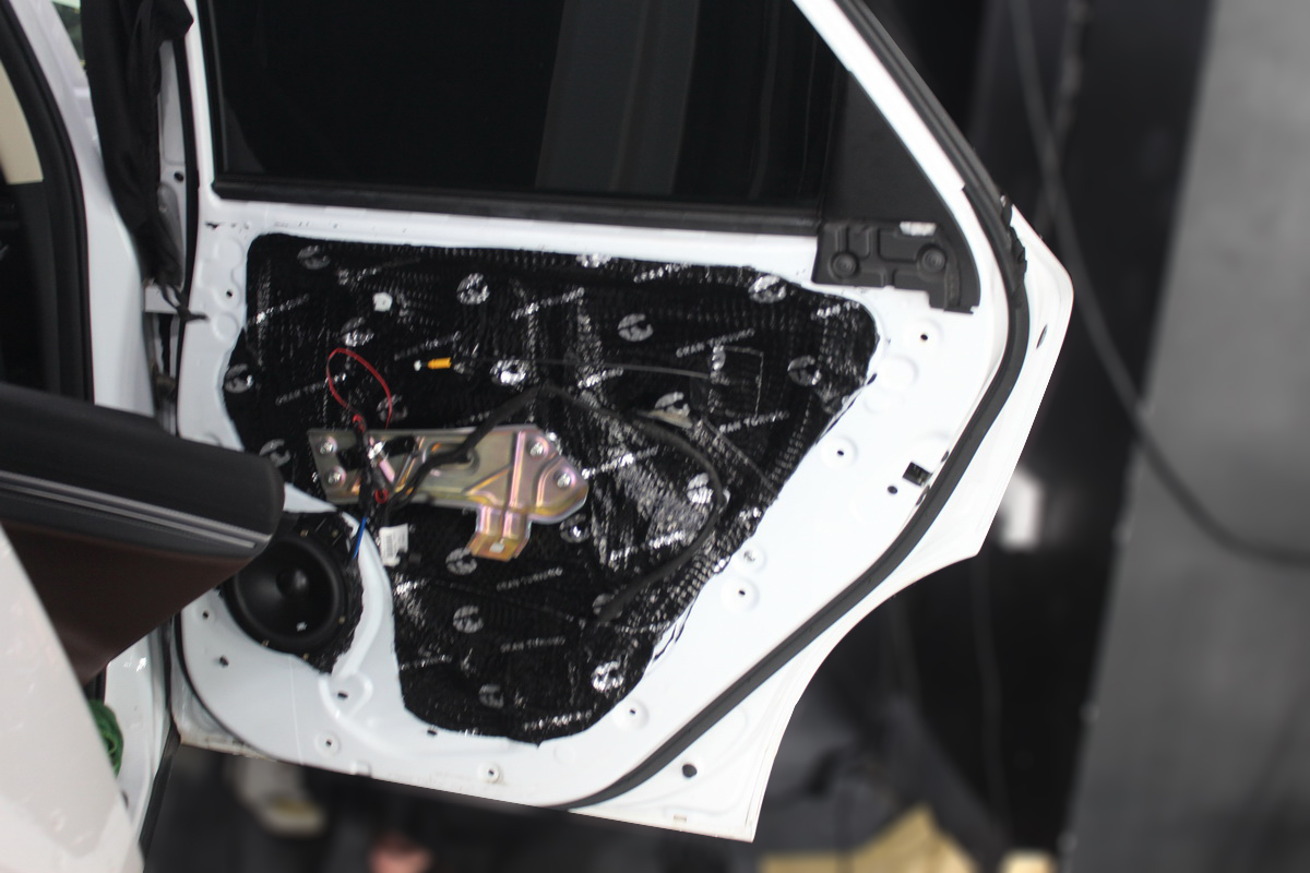 汽车音响改装吉利帝豪gl,吉利帝豪4代改装音响效果