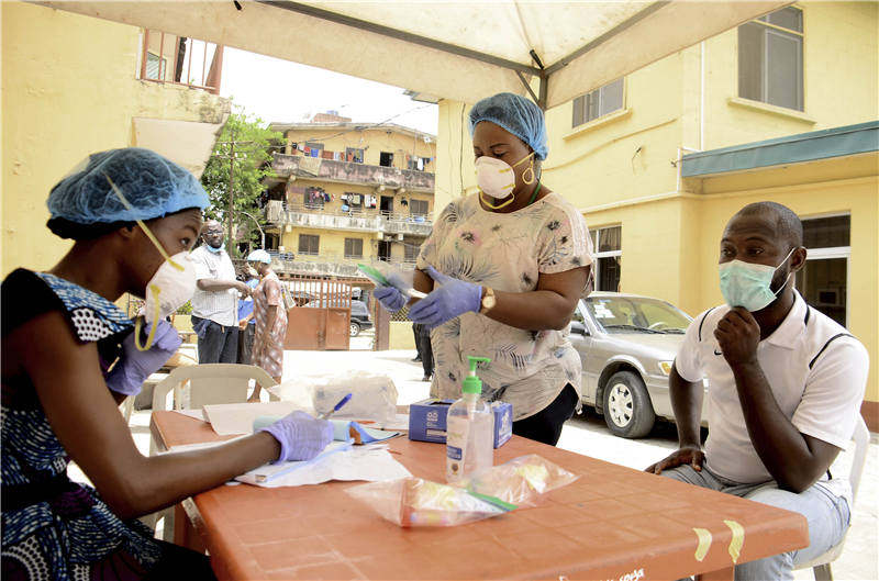 医疗系统不堪重负,油价暴跌使政府财力受限:尼日利亚正面临着怎样的困局?