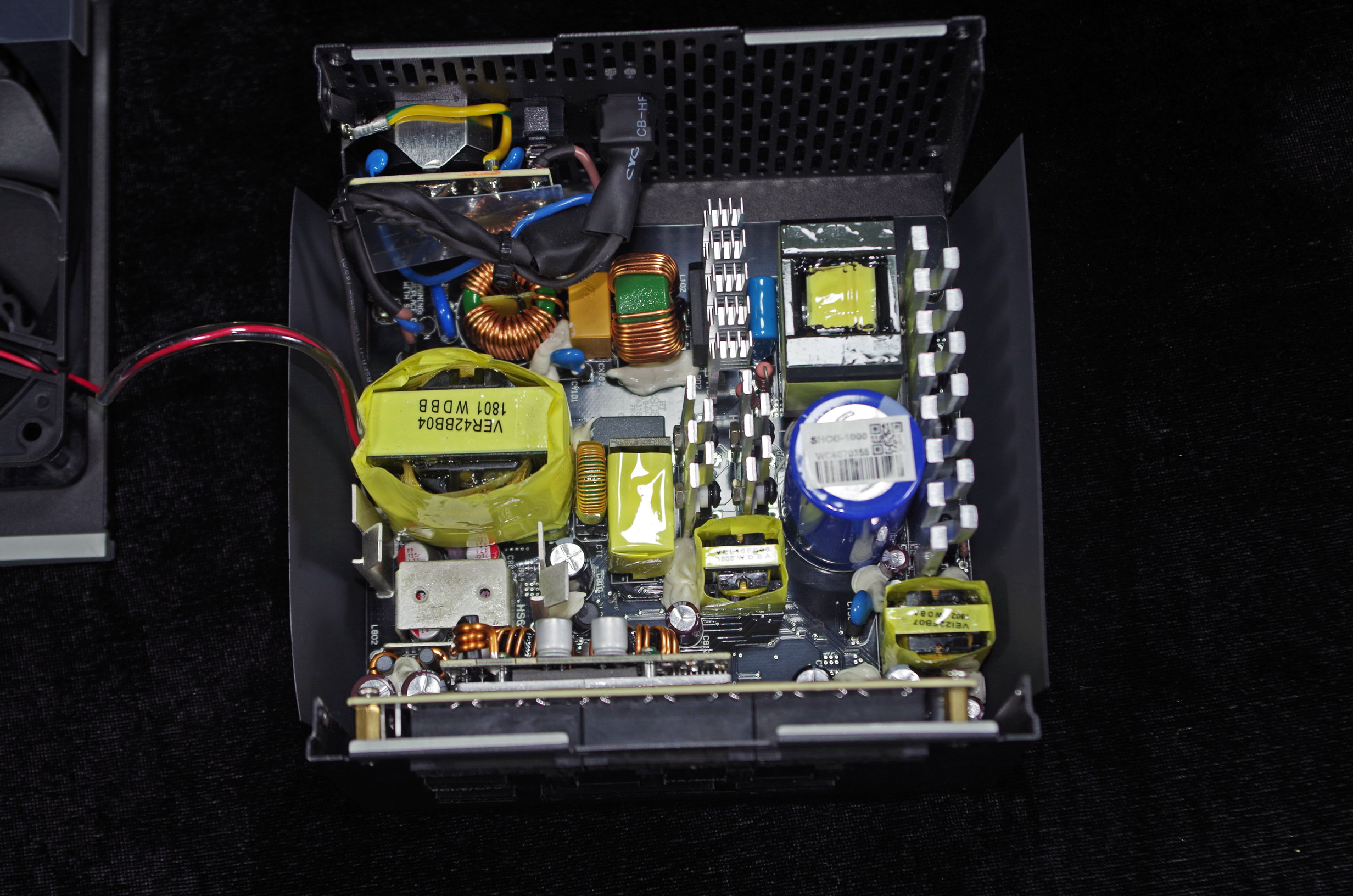 安钛克hcg-x1000w评测,安钛克hcp1000w白金电源评测