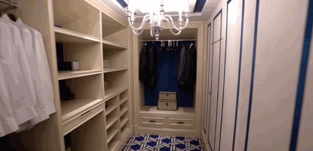 首都土豪家里的酒窖可以存2000瓶红酒，17米吊灯洗一次要花100000