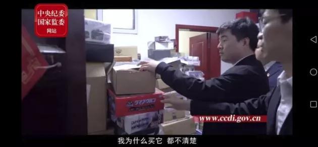 朋友圈炫富女孩自尽,朋友圈里炫富的人最后怎么样了