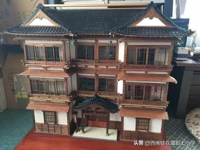 61岁中国爷爷获赞1000万，外国网友：实名羡慕他的孙子