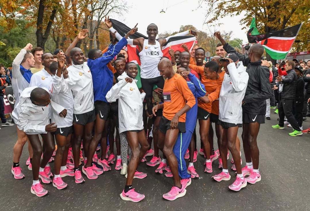 亚瑟士碳板跑鞋metaspeedsky,up302.0elite碳板跑鞋