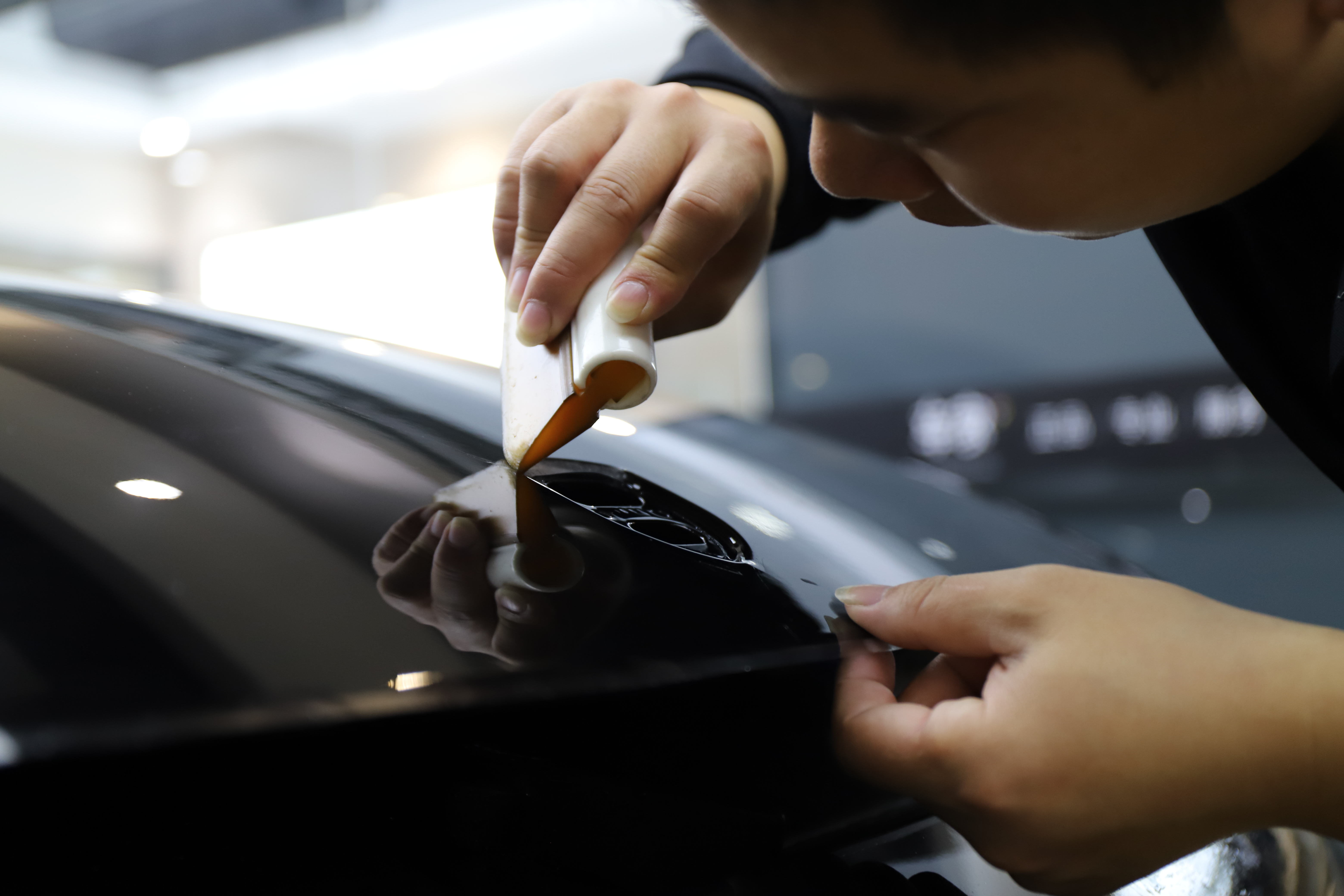 汽车玻璃太阳膜贴膜流程,汽车贴膜前你应该理解的贴膜真相