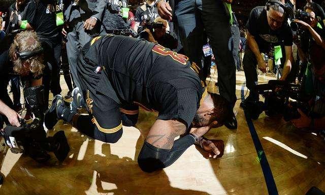 2016年骑士vs勇士詹姆斯有多强,克利夫兰骑士1-3逆转詹姆斯集锦