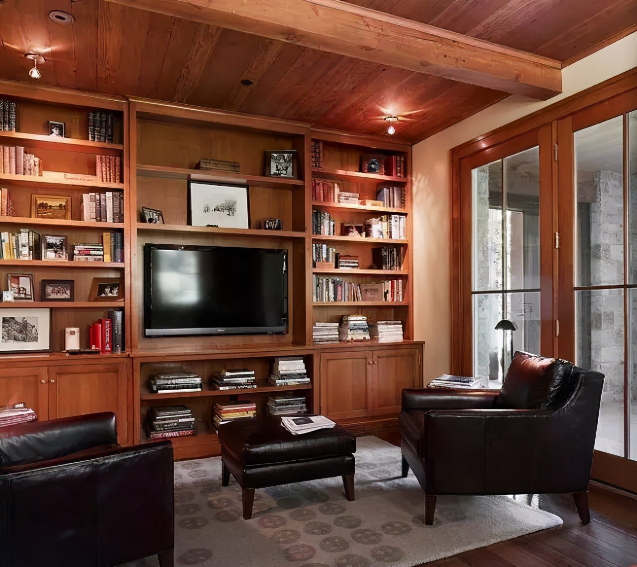 电视背景墙极简高级感收纳,小户型收纳型电视背景墙