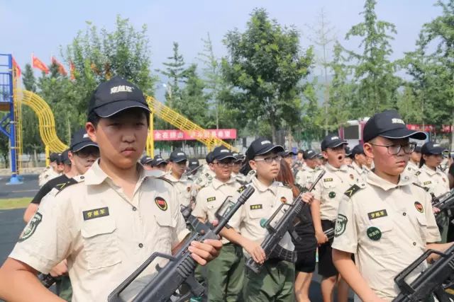 穿越军童铁旅-做一个手心向下的人，双赢思维去面对未来