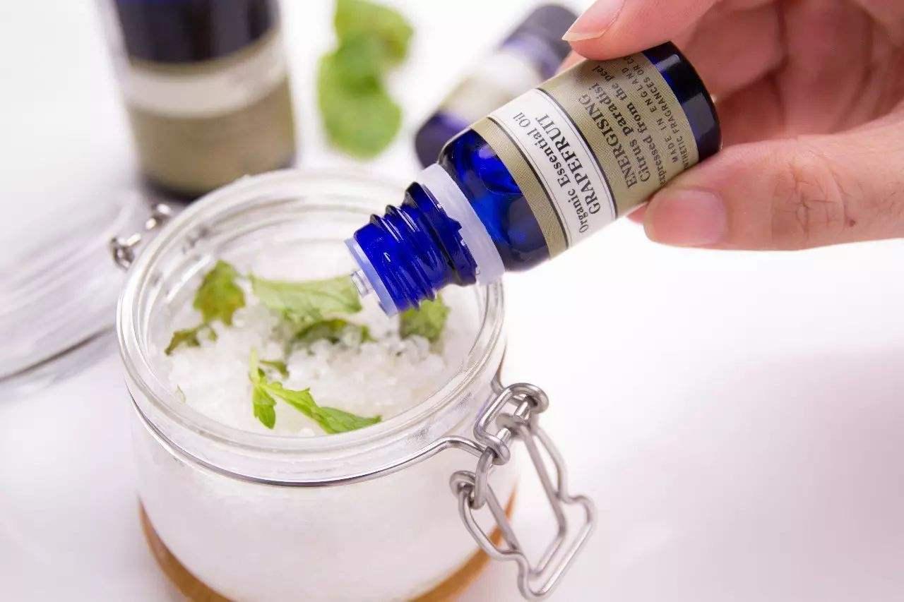 身上鸡皮太严重了怎么消除,如何让皮肤去除鸡皮疙瘩