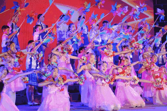 七彩世界今天开门了吗,七彩世界周年庆