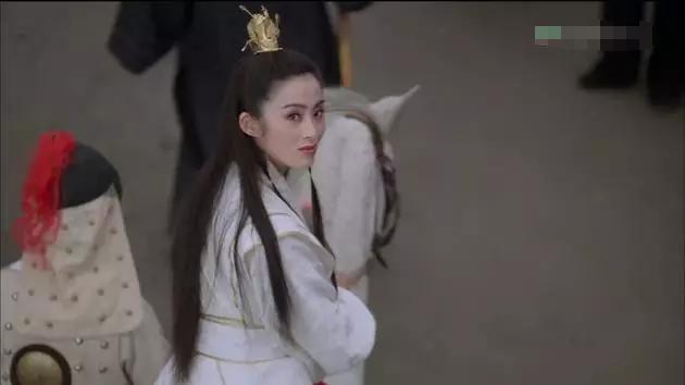 55岁张敏罕见晒照,张敏素颜