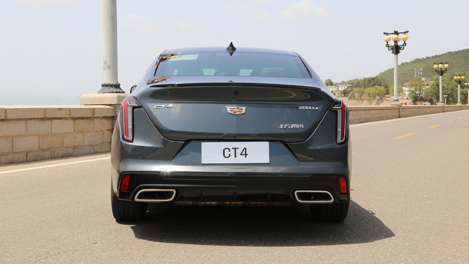 凯迪拉克CT4试驾评测,凯迪拉克ct4和ats空间对比