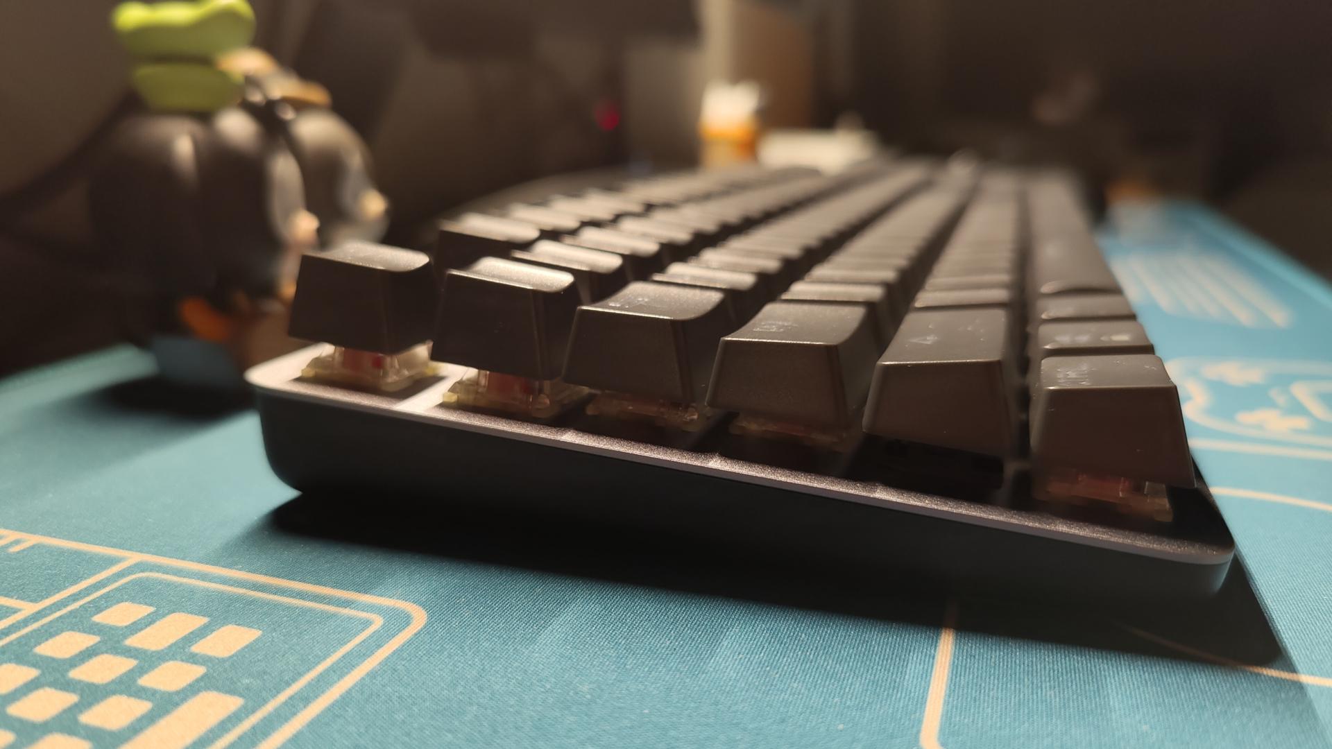 樱桃2.0机械键盘和罗技k845哪个好,罗技键盘k835和k845哪个好