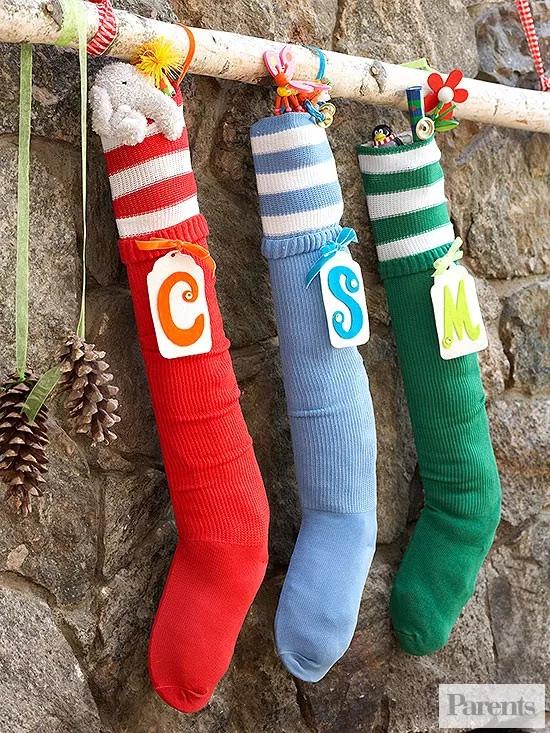 爸爸让孩子相信圣诞老人,孩子相信有圣诞老人的存在