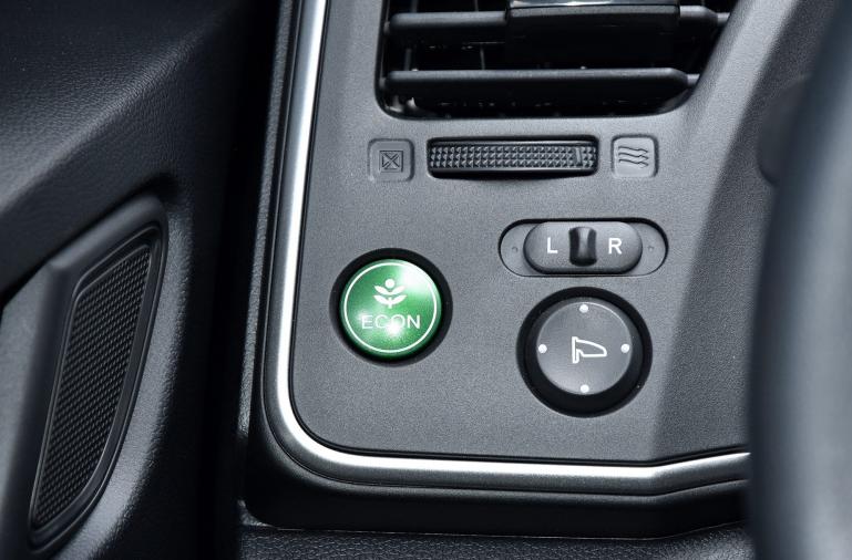 本田锋范2017款1.5lcvt豪华版,新本田锋范会换装四缸发动机吗