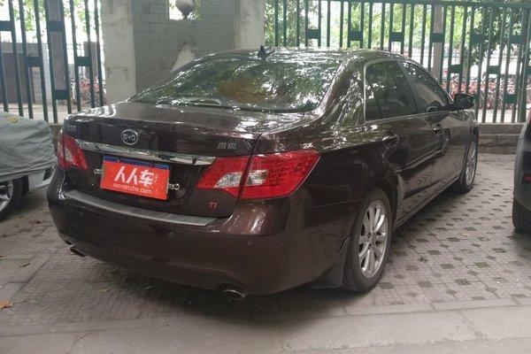 比亚迪思锐2013款1.5t手动尊贵型,比亚迪思锐2013款1.5t自动豪华型