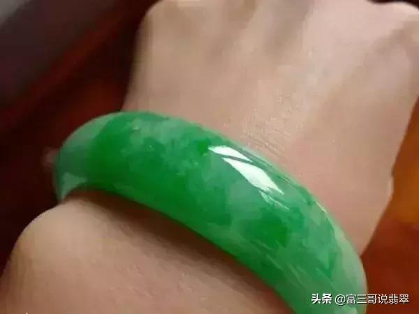 旅游买翡翠中的文字陷阱,买到这样的“翡翠”找谁也退不回去