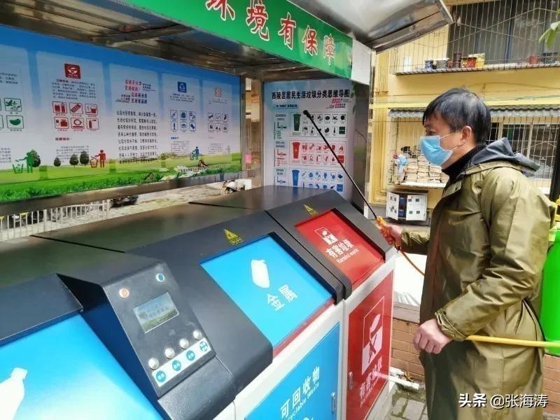 物业人坚守一线岗位,湖北宜昌市西陵物业