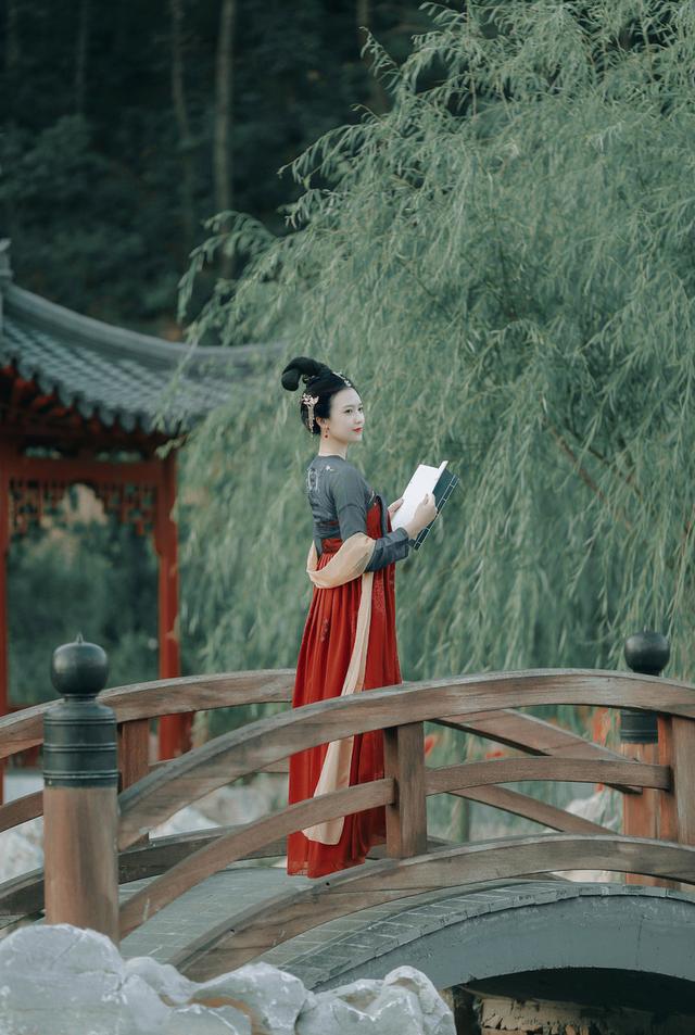 古代皇帝被戴绿帽很多，谁才是绿帽子王？