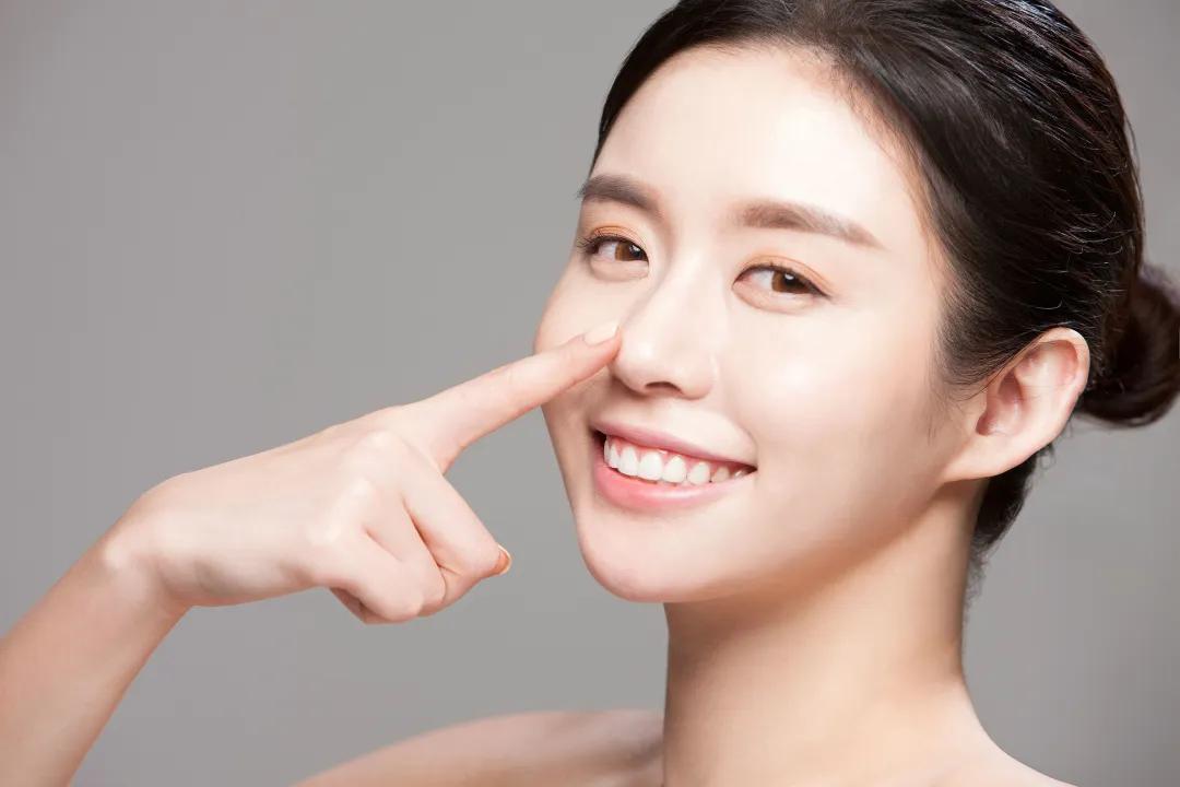 鼻翼偶尔发红怎么解决,鼻翼发红是什么征兆