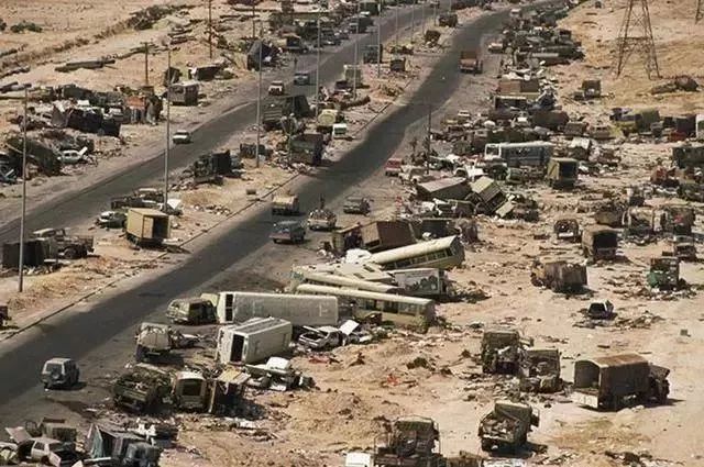 a-10攻击机放在二战是什么水平,a-10攻击机强悍火力化身装甲克星