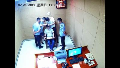 地中海脱发剃光头,主动剃光头的年轻人怎么了