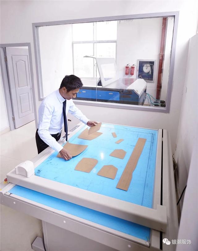 小资女装牛仔裤厂家,温州uq牛仔裤厂家