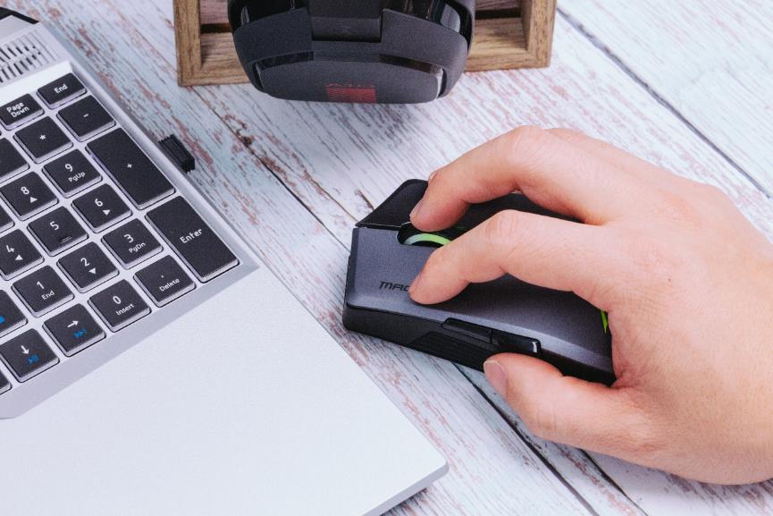 机械师无线鼠标m7如何使用畅玩版,机械师m7无线鼠标侧边按键