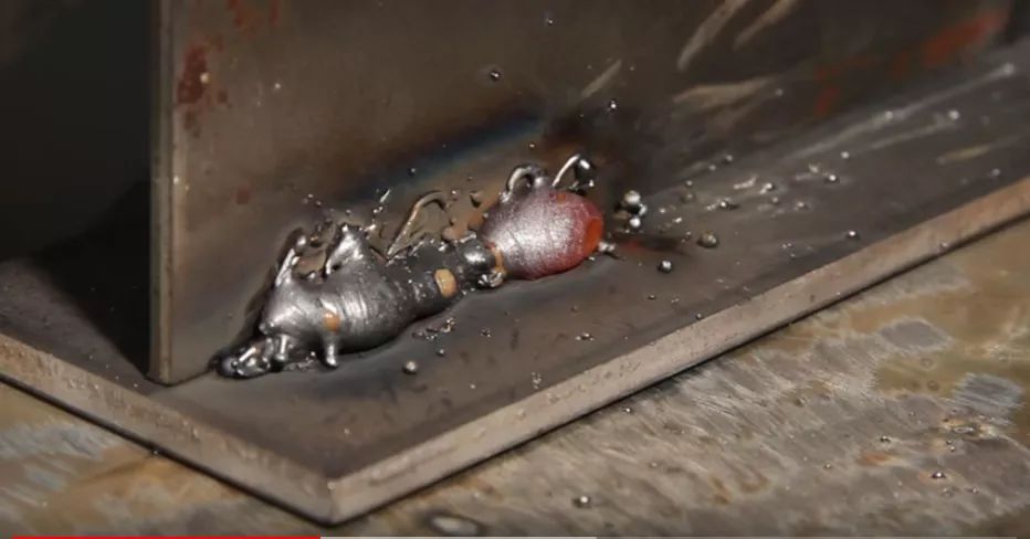 影响第二年保险金额的因素,影响第二年保费的因素