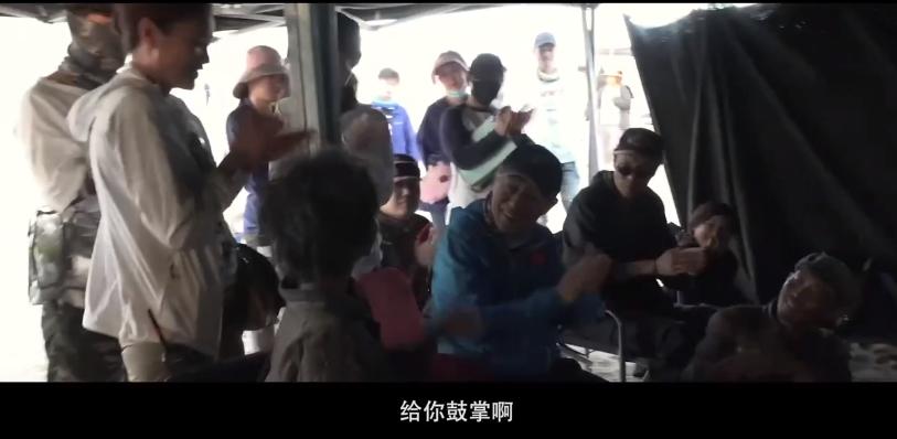 张艺谋说，她会成为“周冬雨的接班人”