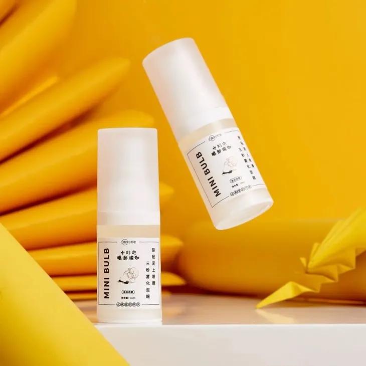 眼部保养重在“润”，用它一喷好舒服！细纹都慢慢膨了起来