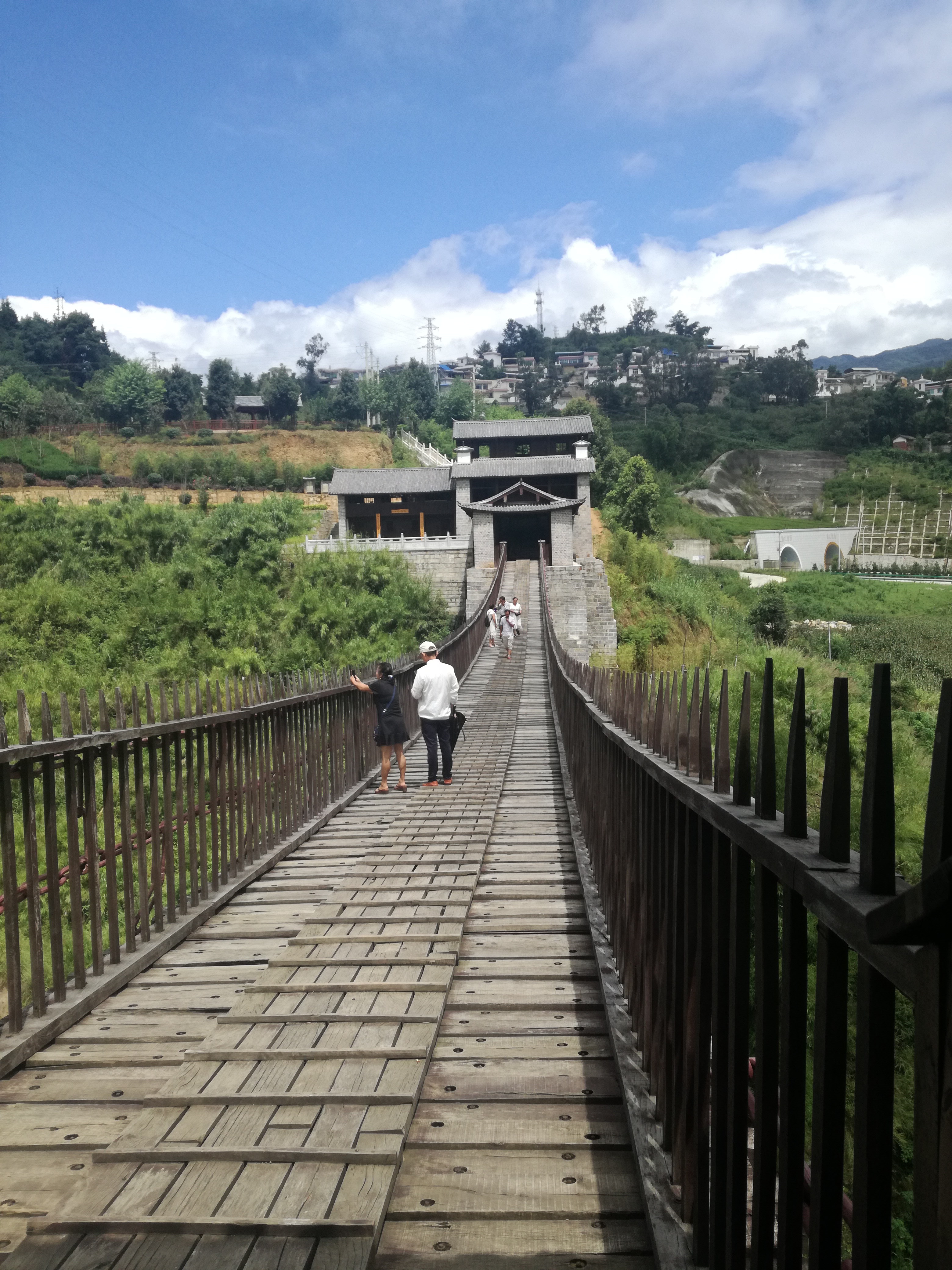 游玩凤庆,临沧市凤庆县景点青龙桥