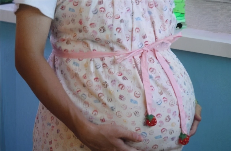 “我不喝牛奶”，产妇生孩子时闹笑话，只因听不懂“产房暗语”